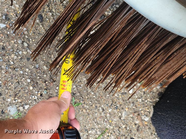 image for item DR4314 2004 Sterling SC8000 street sweeper truck