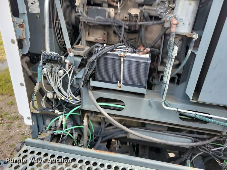 image for item DR4314 2004 Sterling SC8000 street sweeper truck