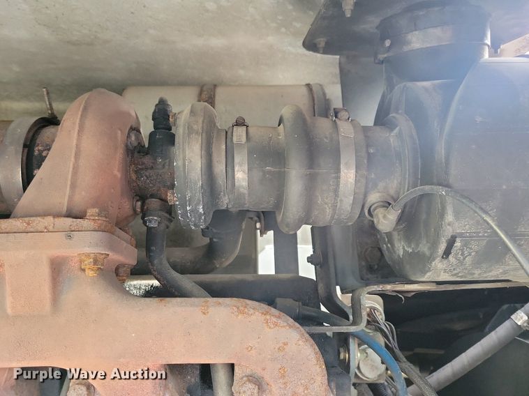 image for item DR4314 2004 Sterling SC8000 street sweeper truck