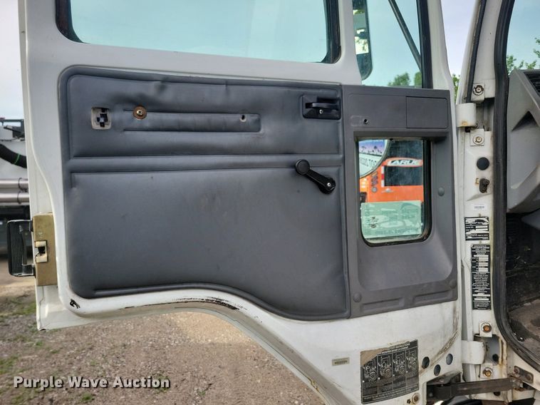 image for item DR4314 2004 Sterling SC8000 street sweeper truck