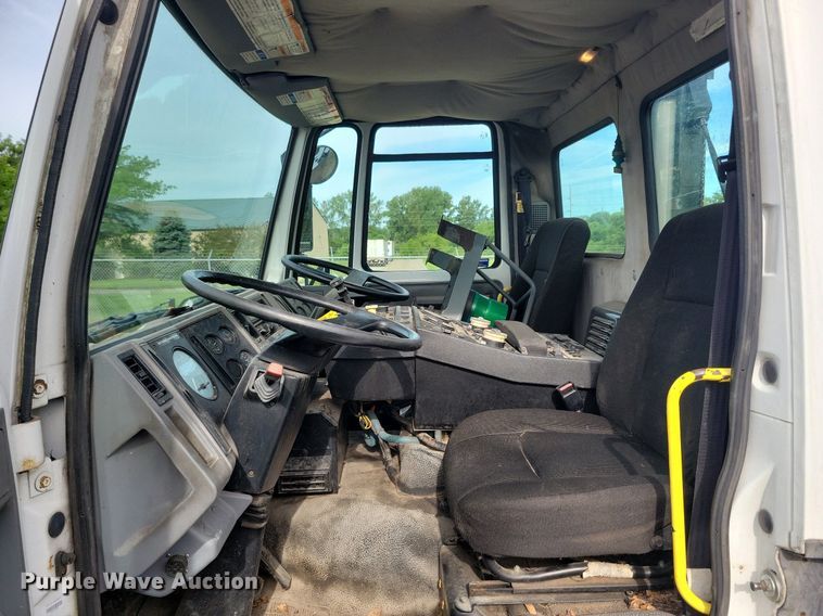 image for item DR4314 2004 Sterling SC8000 street sweeper truck