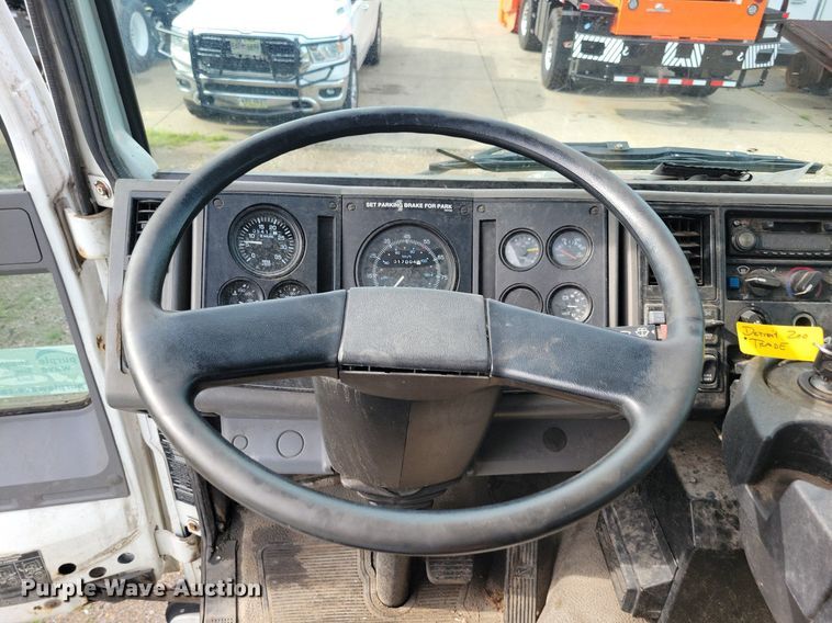 image for item DR4314 2004 Sterling SC8000 street sweeper truck