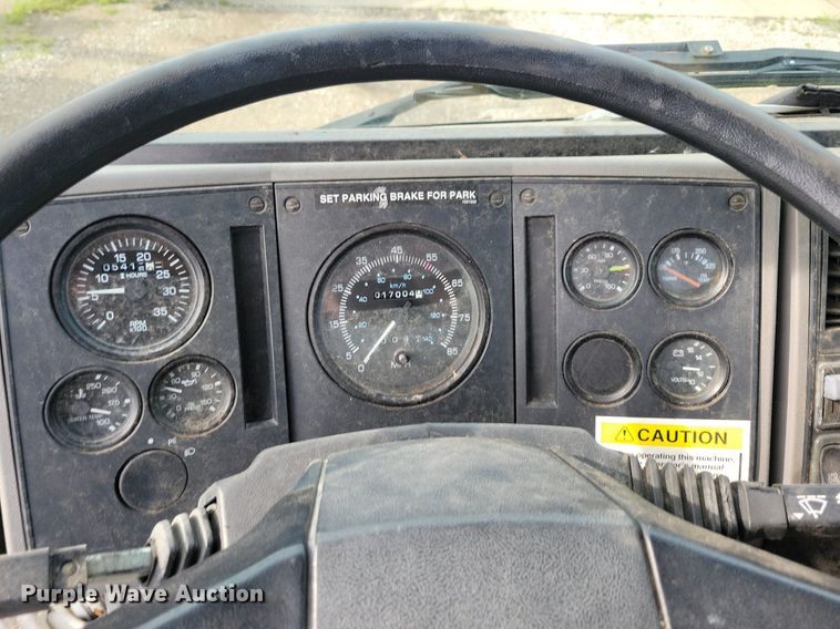 image for item DR4314 2004 Sterling SC8000 street sweeper truck