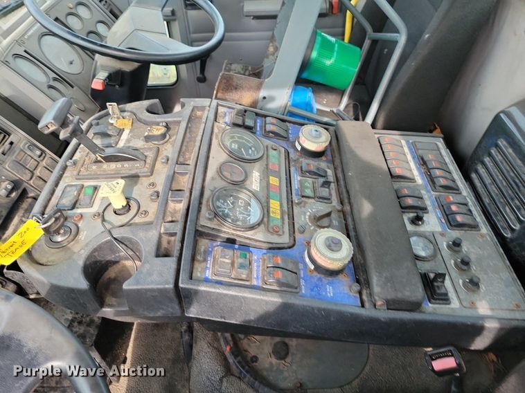 image for item DR4314 2004 Sterling SC8000 street sweeper truck