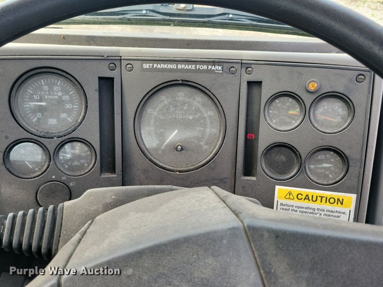 image for item DR4314 2004 Sterling SC8000 street sweeper truck