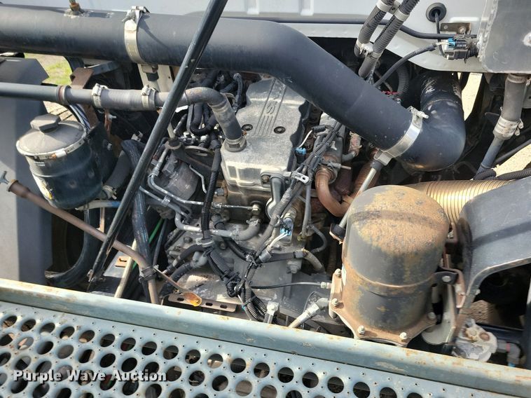 image for item DR4314 2004 Sterling SC8000 street sweeper truck