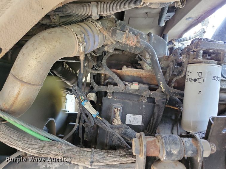 image for item DR4314 2004 Sterling SC8000 street sweeper truck