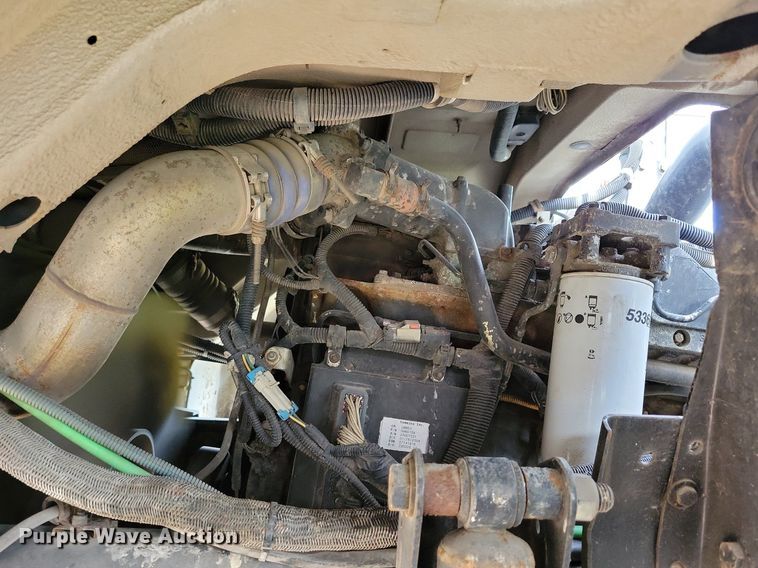 image for item DR4314 2004 Sterling SC8000 street sweeper truck