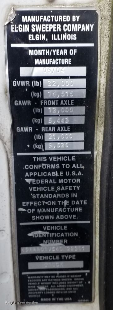 image for item DR4314 2004 Sterling SC8000 street sweeper truck