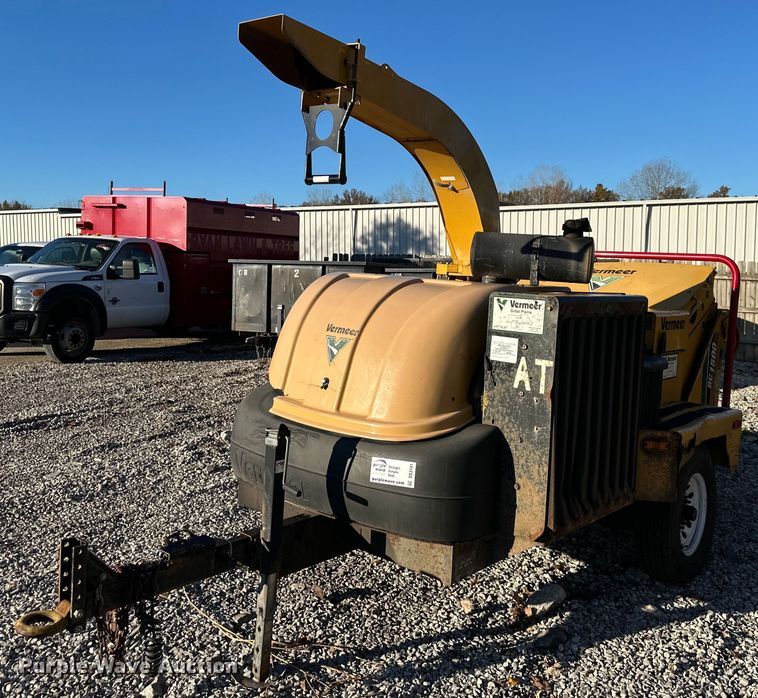 image for item DS3141 2010 Vermeer BC1500 wood chipper