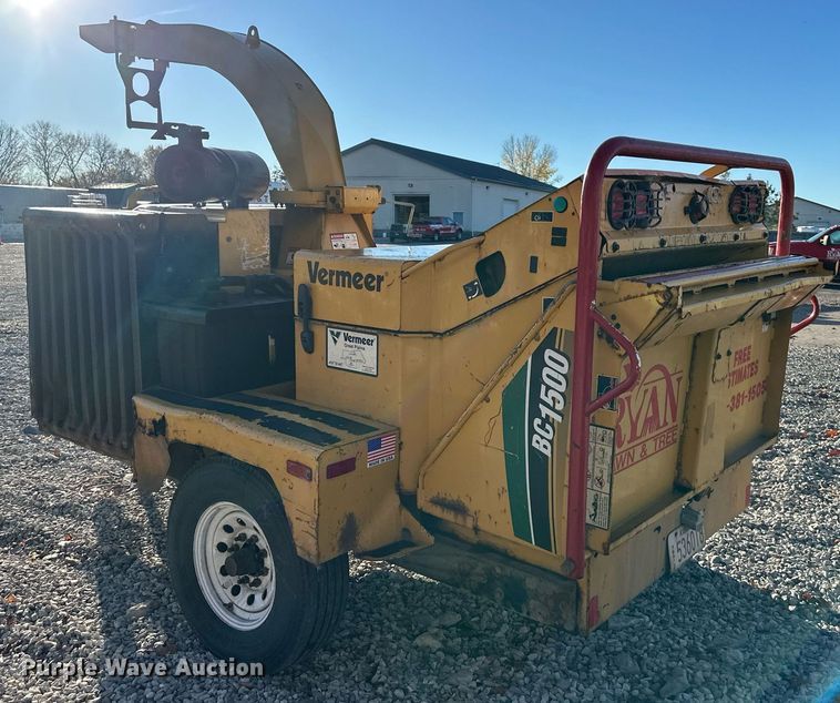 image for item DS3141 2010 Vermeer BC1500 wood chipper