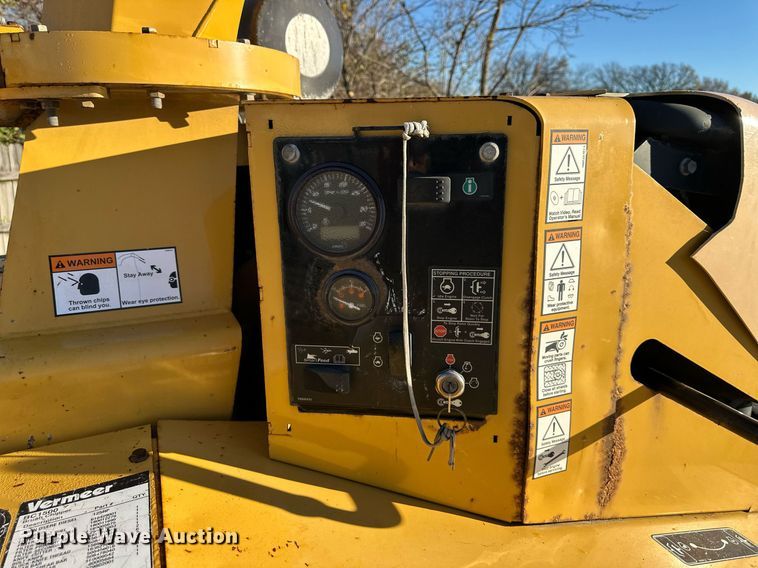 image for item DS3141 2010 Vermeer BC1500 wood chipper