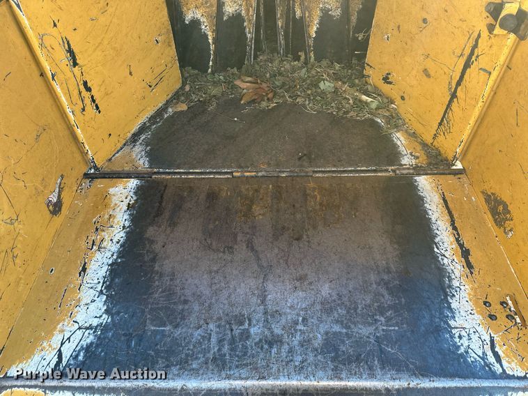 image for item DS3141 2010 Vermeer BC1500 wood chipper