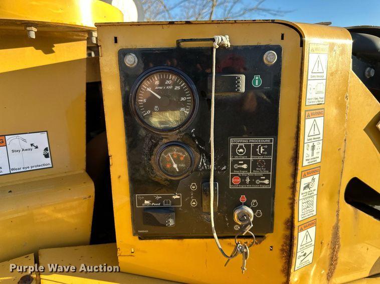 image for item DS3141 2010 Vermeer BC1500 wood chipper