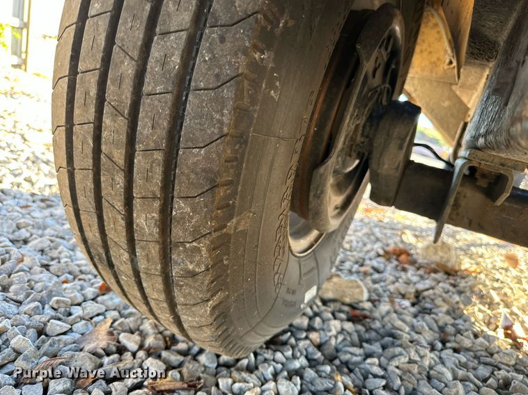 image for item DS3141 2010 Vermeer BC1500 wood chipper