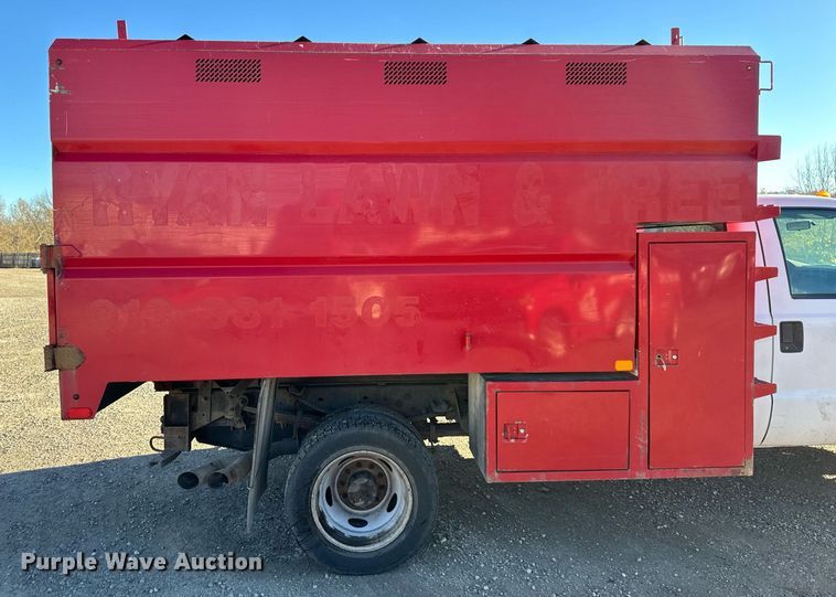image for item DS3145 2011 Ford F550 chipper truck