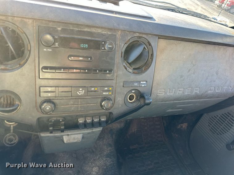 image for item DS3145 2011 Ford F550 chipper truck