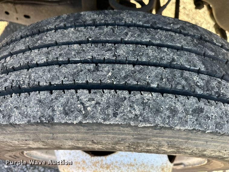 image for item DS3145 2011 Ford F550 chipper truck