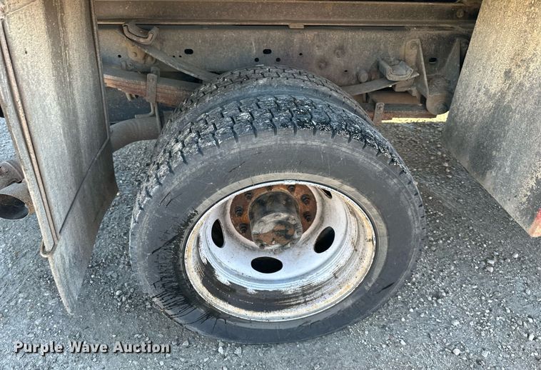 image for item DS3145 2011 Ford F550 chipper truck