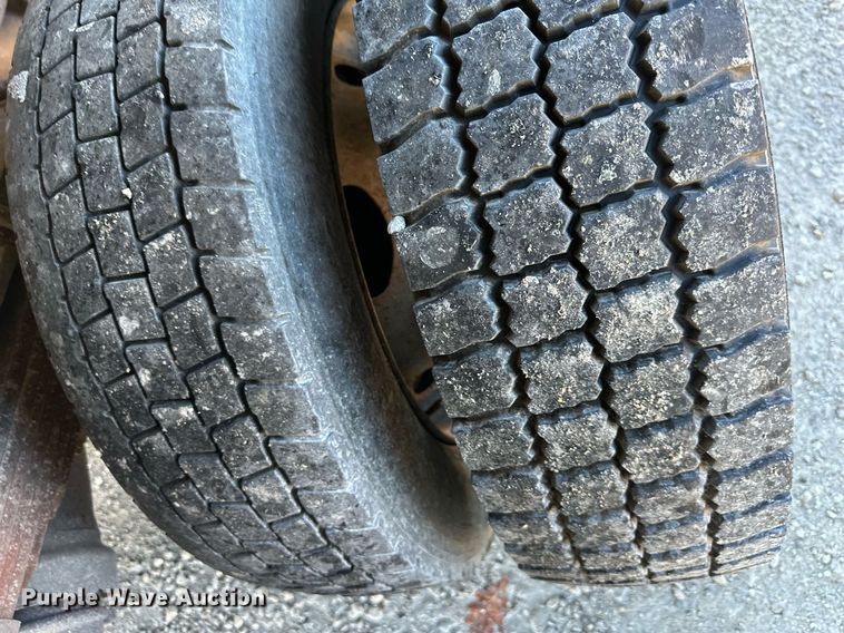 image for item DS3145 2011 Ford F550 chipper truck