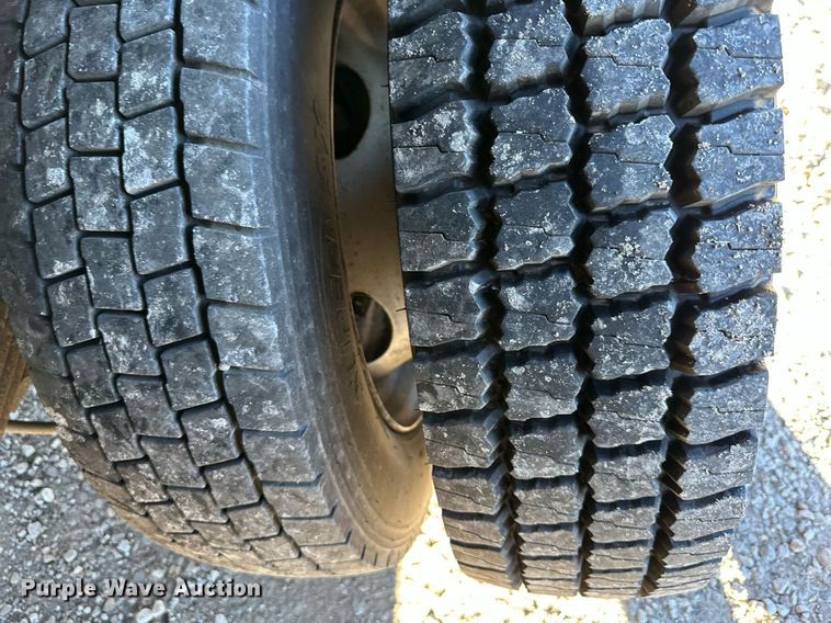 image for item DS3145 2011 Ford F550 chipper truck