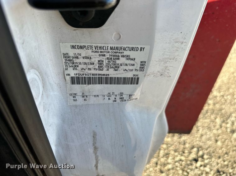 image for item DS3145 2011 Ford F550 chipper truck