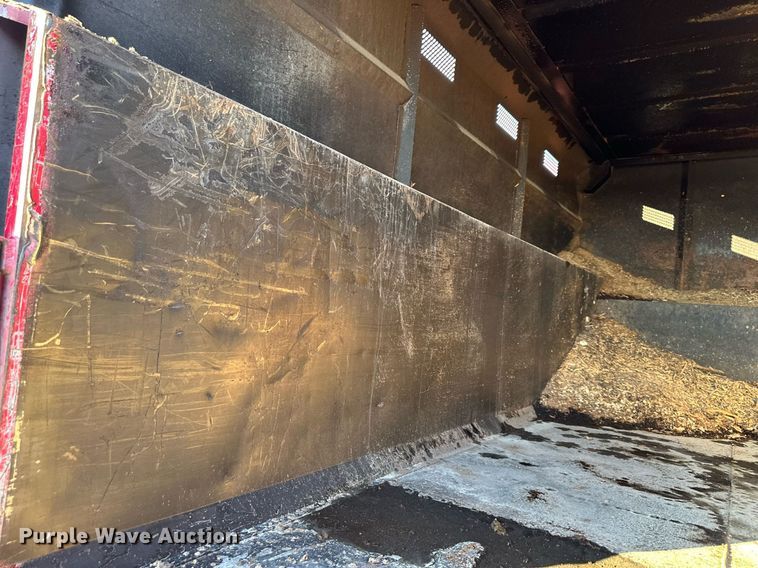 image for item DS3146 2006 Chevrolet C6500 chipper truck