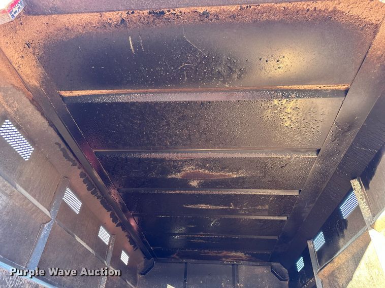 image for item DS3146 2006 Chevrolet C6500 chipper truck