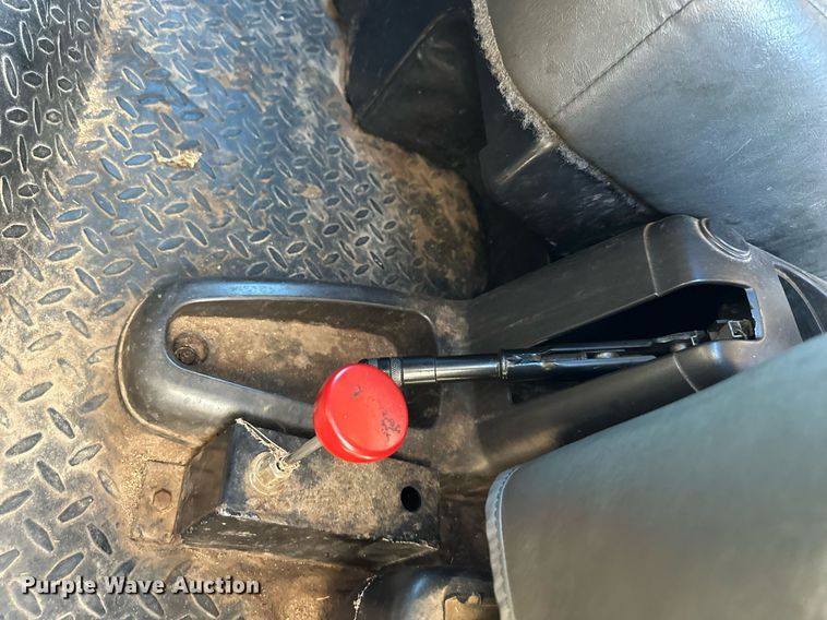 image for item DS3146 2006 Chevrolet C6500 chipper truck