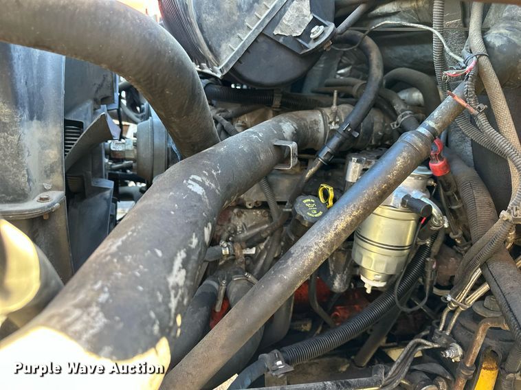 image for item DS3146 2006 Chevrolet C6500 chipper truck