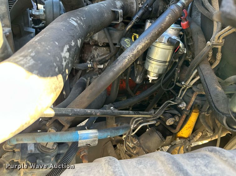 image for item DS3146 2006 Chevrolet C6500 chipper truck