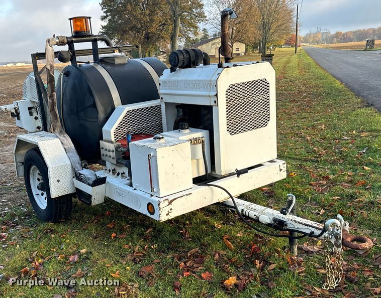 image for item DT2119 2003 Pipehunter 21711 sewer jetter trailer