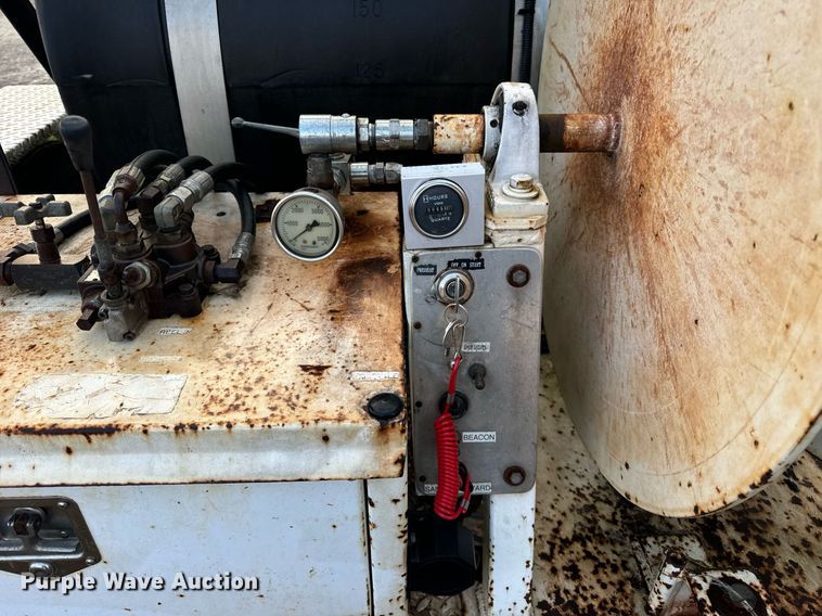 image for item DT2119 2003 Pipehunter 21711 sewer jetter trailer