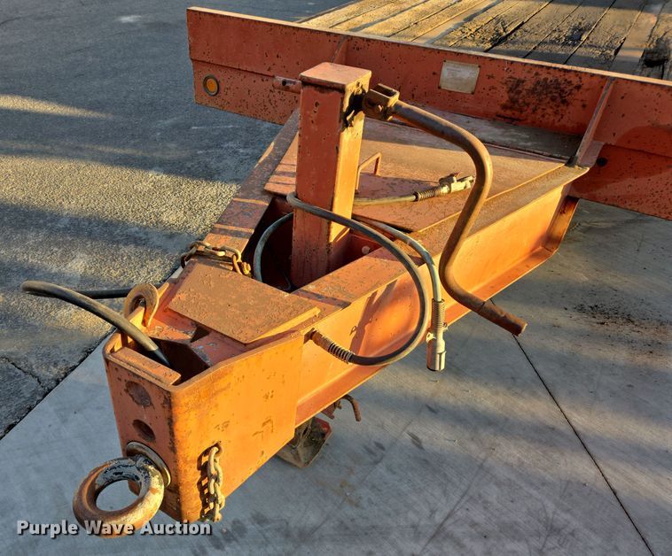 image for item DT5315 2001 Shur Shar ST-24-19DR equipment trailer