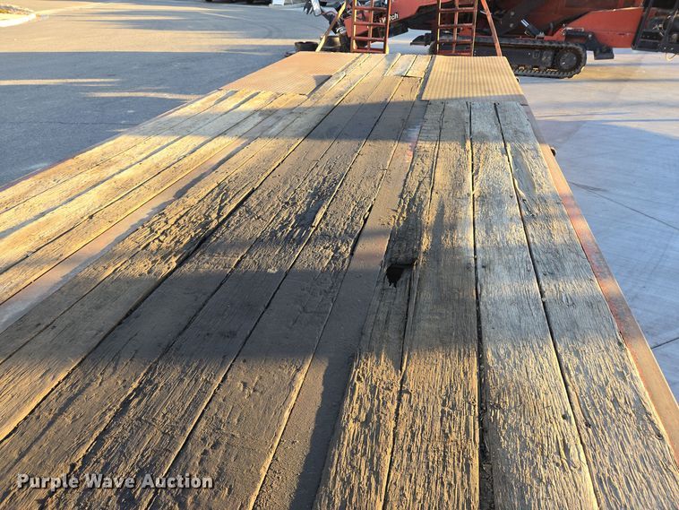 image for item DT5315 2001 Shur Shar ST-24-19DR equipment trailer