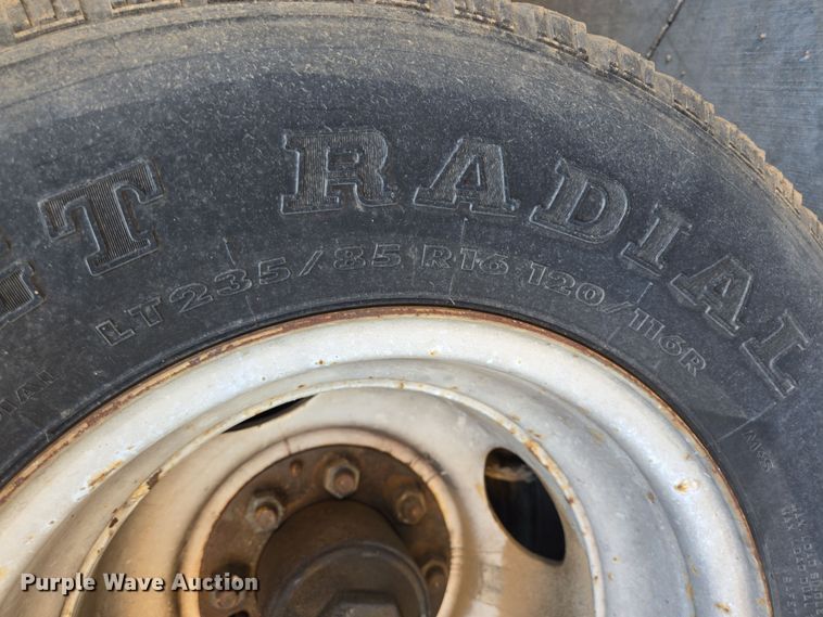 image for item DT5315 2001 Shur Shar ST-24-19DR equipment trailer