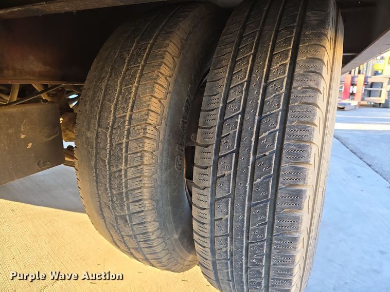 image for item DT5315 2001 Shur Shar ST-24-19DR equipment trailer