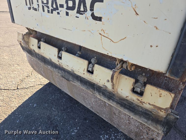 image for item DT5317 2002 Ingersoll Rand DD-28HF double drum vibratory roller