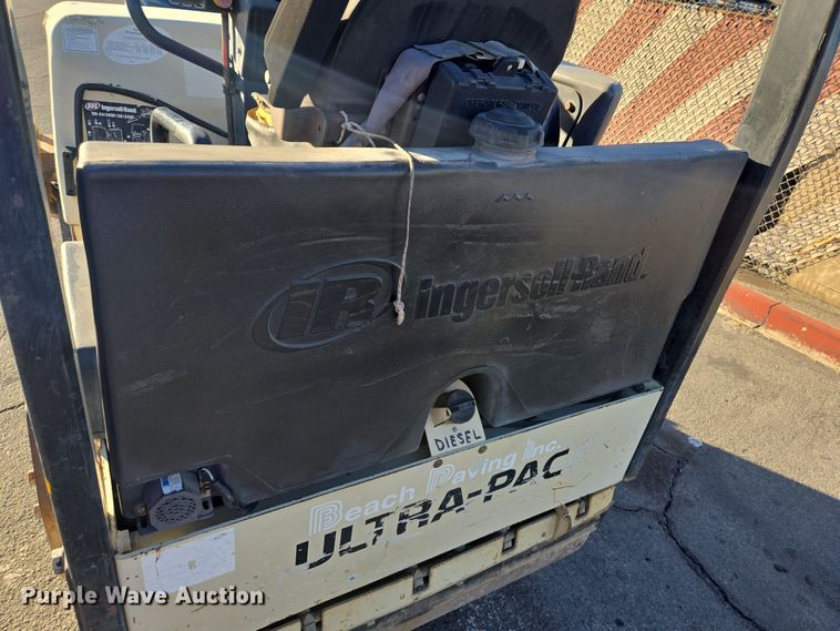 image for item DT5317 2002 Ingersoll Rand DD-28HF double drum vibratory roller