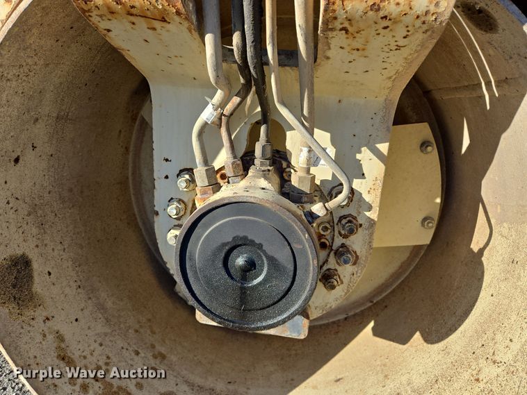 image for item DT5317 2002 Ingersoll Rand DD-28HF double drum vibratory roller