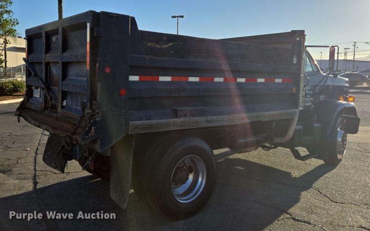 image for item DT5318 1990 GMC 7000 dump truck