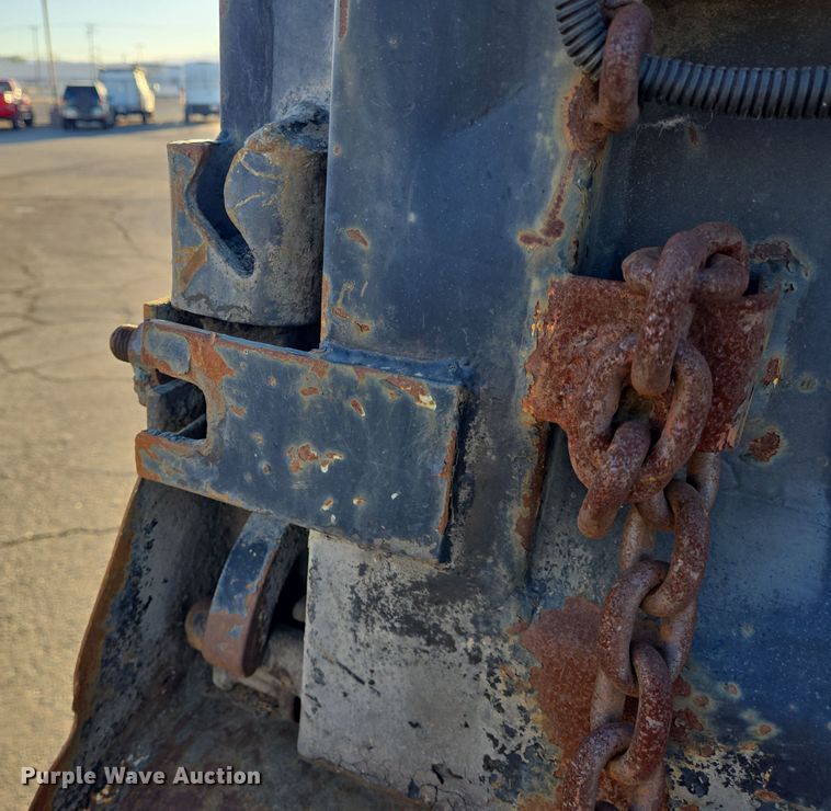 image for item DT5318 1990 GMC 7000 dump truck