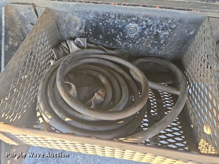 image for item DT5318 1990 GMC 7000 dump truck