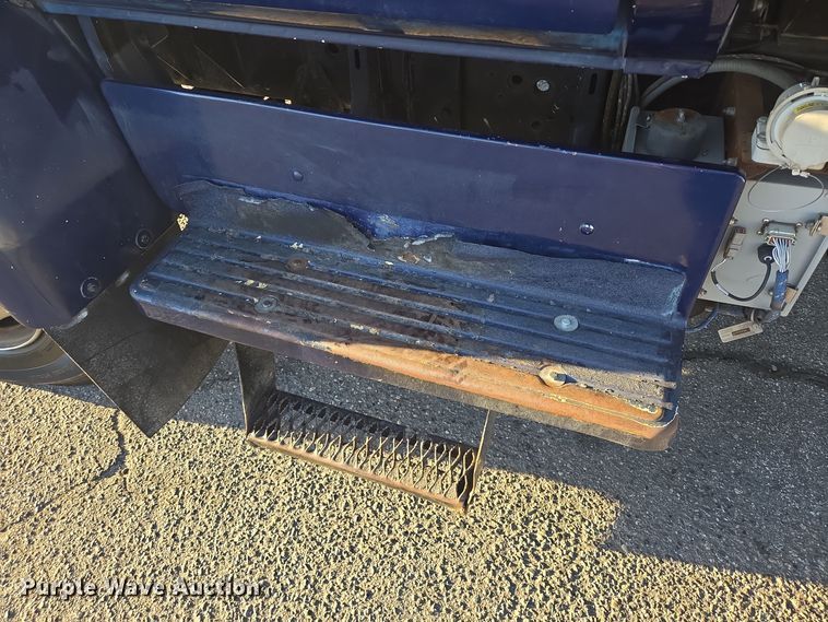 image for item DT5318 1990 GMC 7000 dump truck