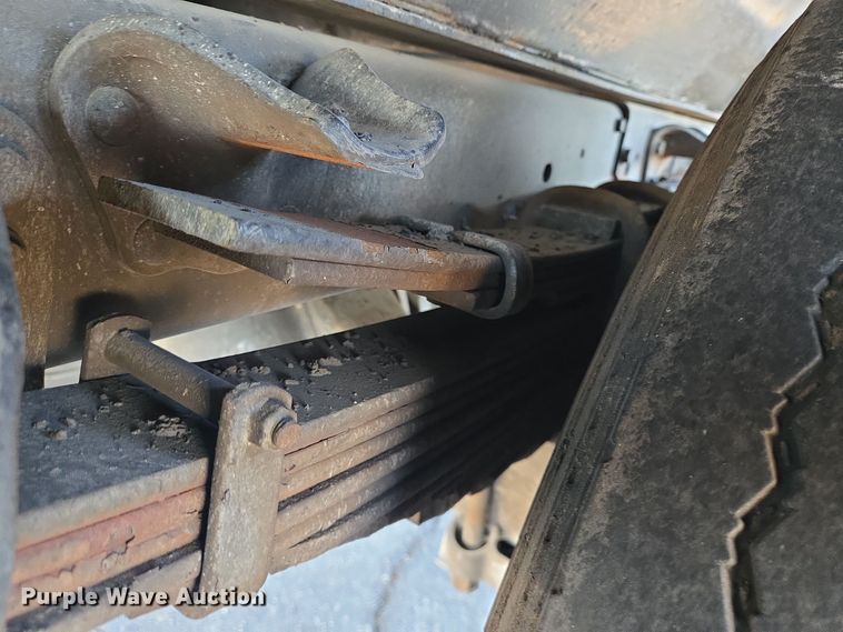 image for item DT5318 1990 GMC 7000 dump truck