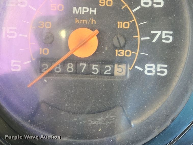 image for item DT5318 1990 GMC 7000 dump truck