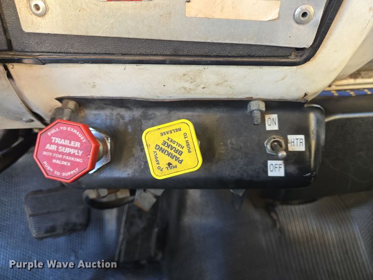 image for item DT5318 1990 GMC 7000 dump truck