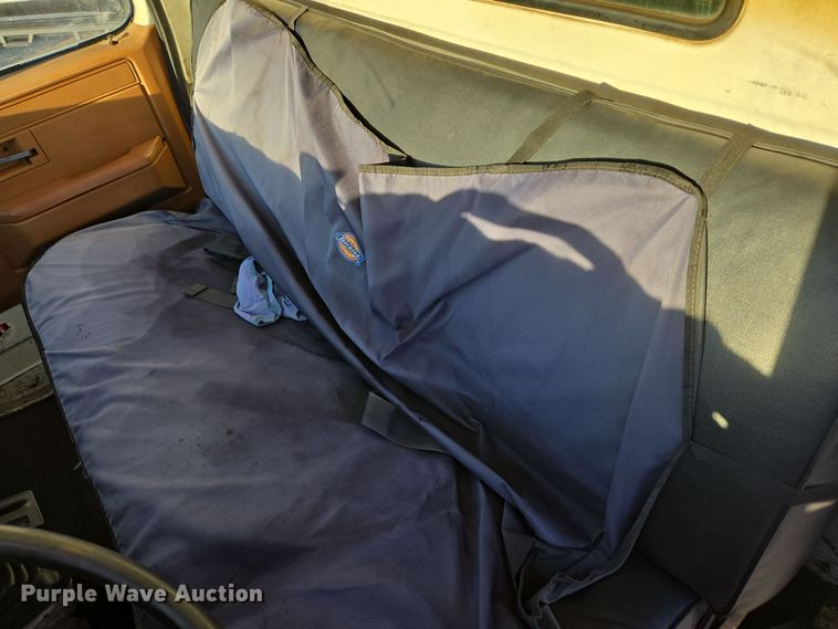 image for item DT5318 1990 GMC 7000 dump truck