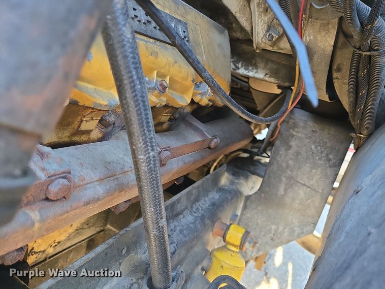 image for item DT5318 1990 GMC 7000 dump truck