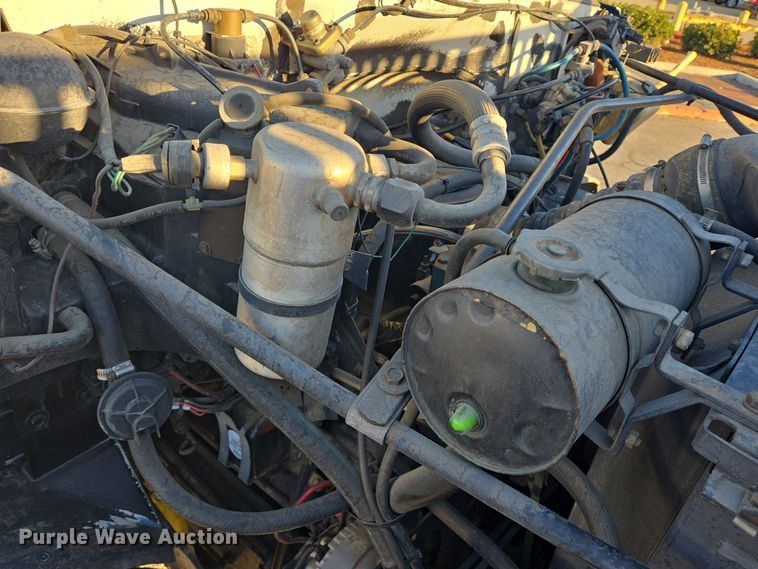 image for item DT5318 1990 GMC 7000 dump truck